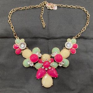 NWT 3D Magenta and Green Statement Choker